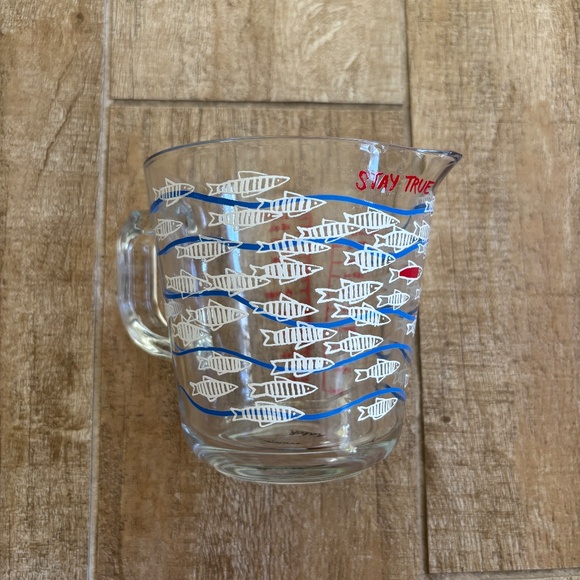 Molly Hatch Anthropologie Stay True Glass 1 Pint Measuring Cup - Picture 4 of 5